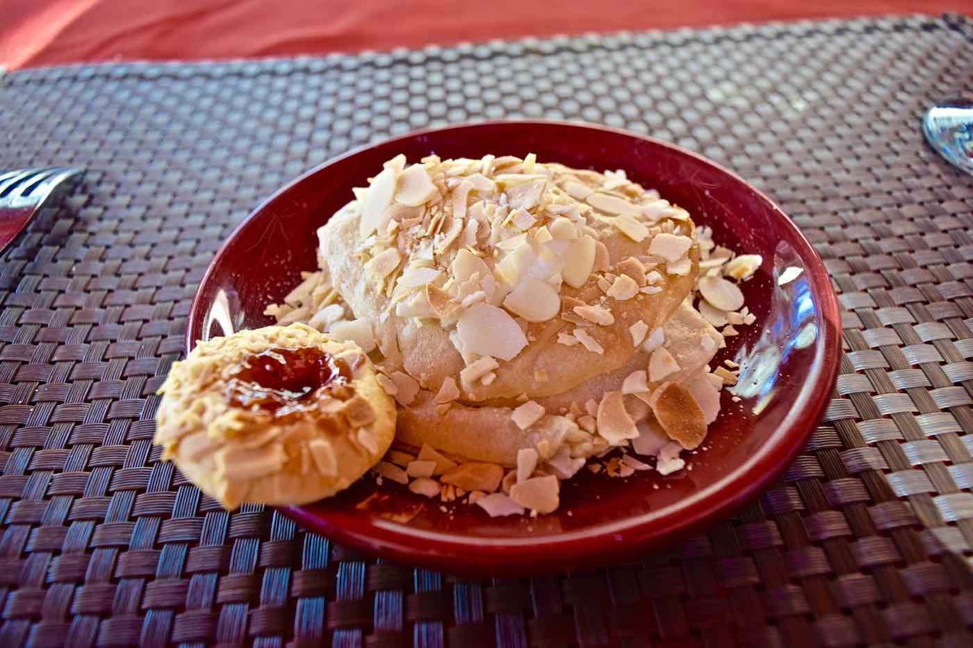 Milk pastille and sable biscuit at La Maison Arabe Marrakech