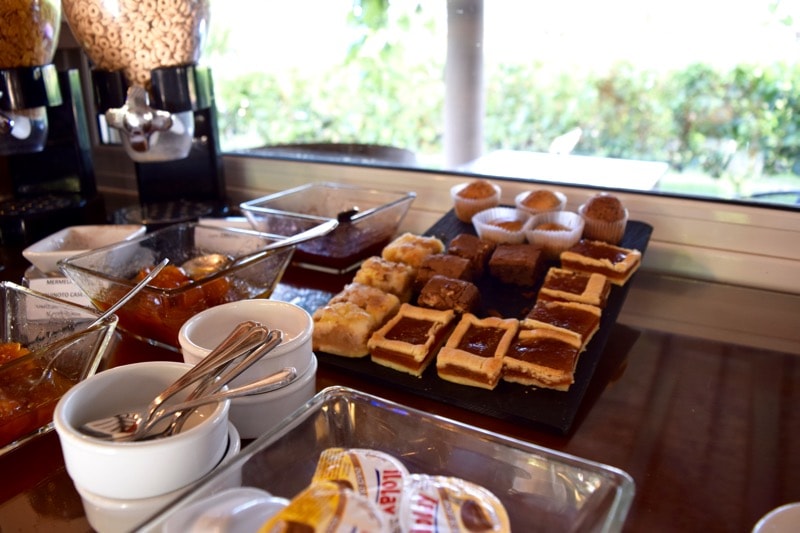 Breakfast at Villa Mansa Hotel
