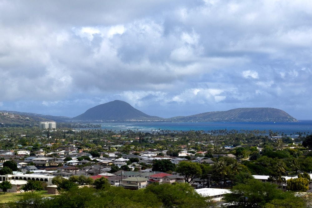 Views on the way to Diamond Head, Hawaii