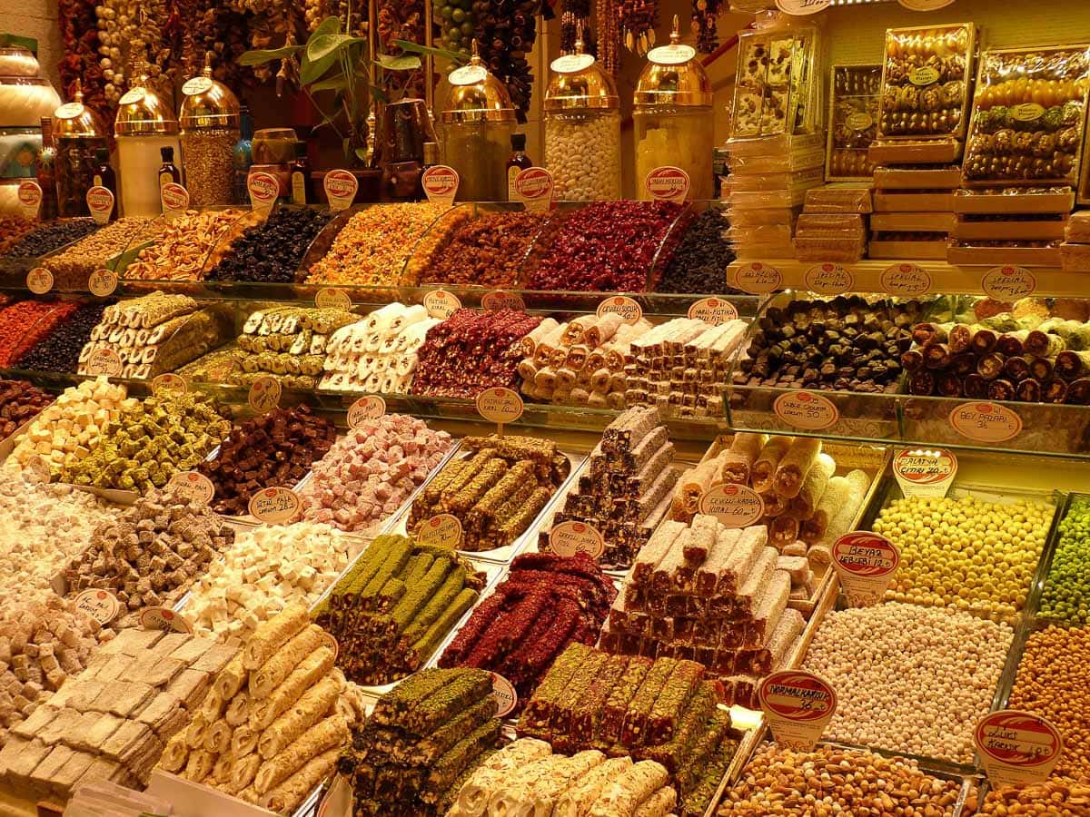 Turkish delight and sweet treats in Istanbul's markets