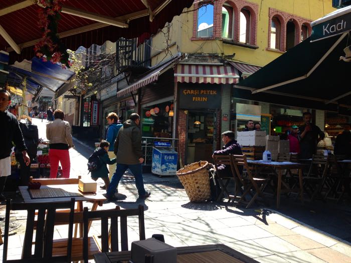 Exploring Mühürdar Caddessi, Istanbul 