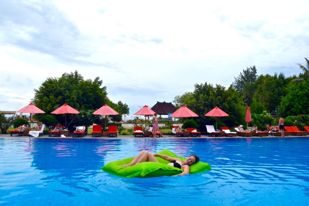 Lounging in the pool at Hotel Ombak Sunset, Gili T