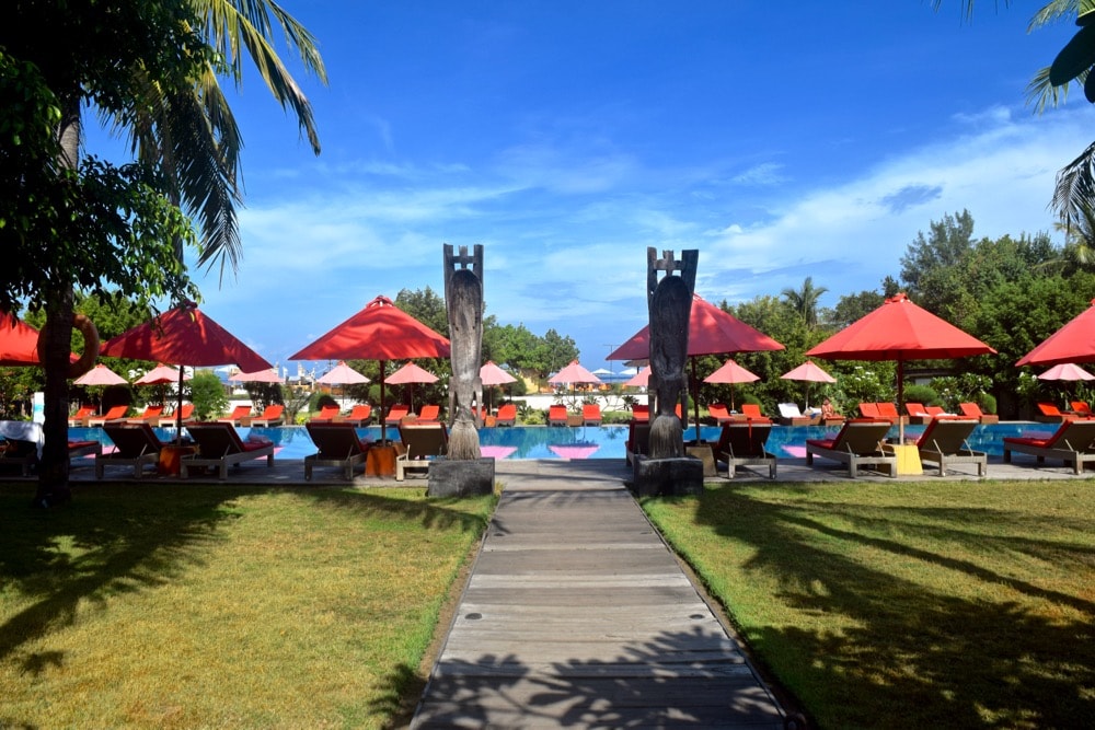 View of the pool at Hotel Ombak Sunset, Gili T