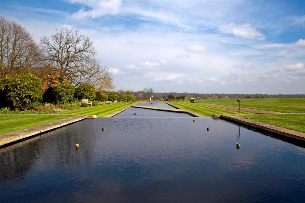 Beautiful water feature at The Grove, Hertfordshire