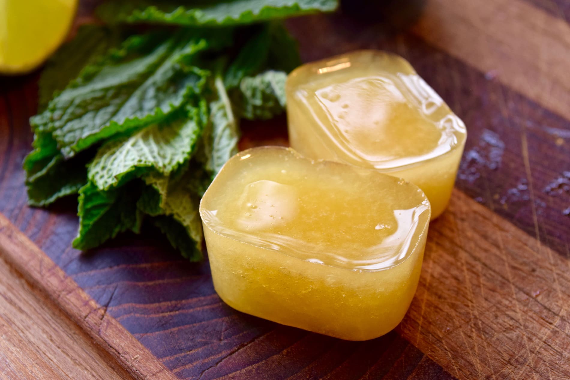 My little trick - passion fruit ice cubes