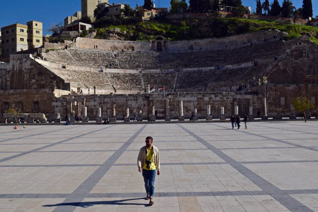 Jeans and T shirts are fine for guys in Jordan