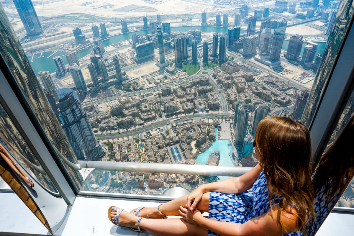 Amazing views of Dubai from Burj Khalifa