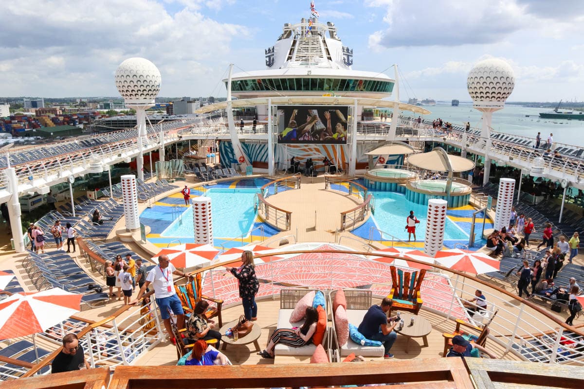 The Independence of the Seas reviews are in! And it's a good one! 