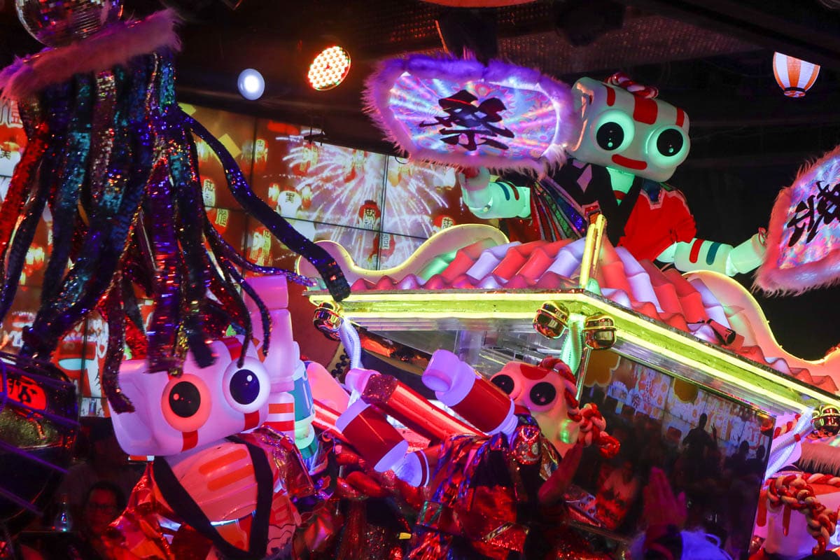 Robot Restaurant, Tokyo