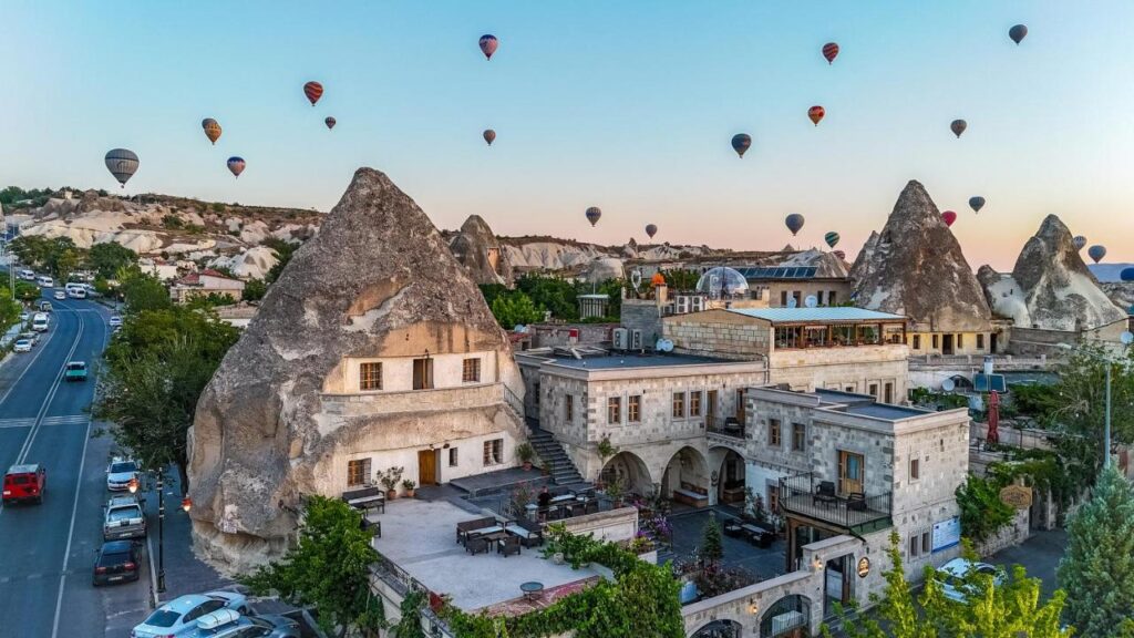 Cave Hotel Saksagan