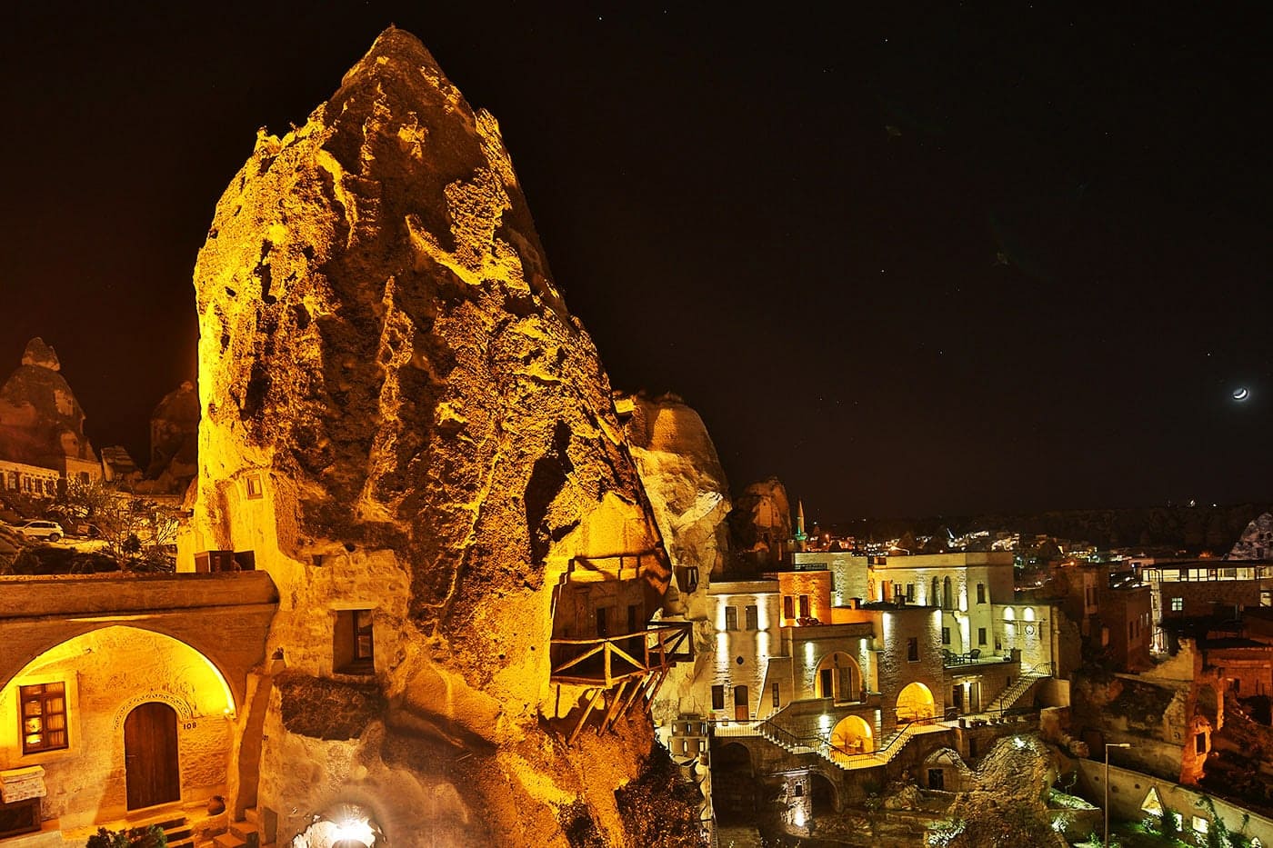 Cappadocia Cave Suites - stay in a fairy chimney