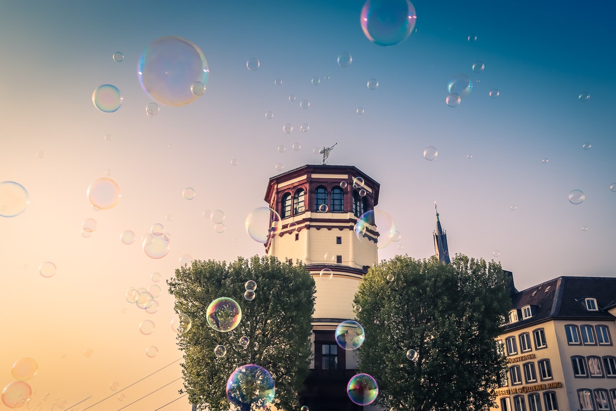 Bubbles at Burgplatz, Dusseldorf