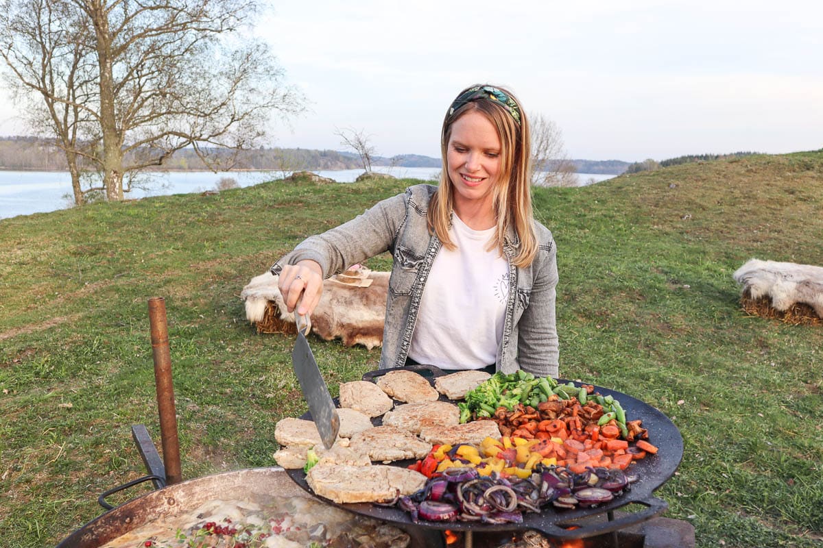 Wild cooking experience at Håcknesta Gård, Sweden