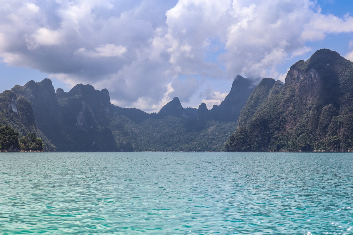 Spectacular scenery in Khao Sok National Park, Thailand 