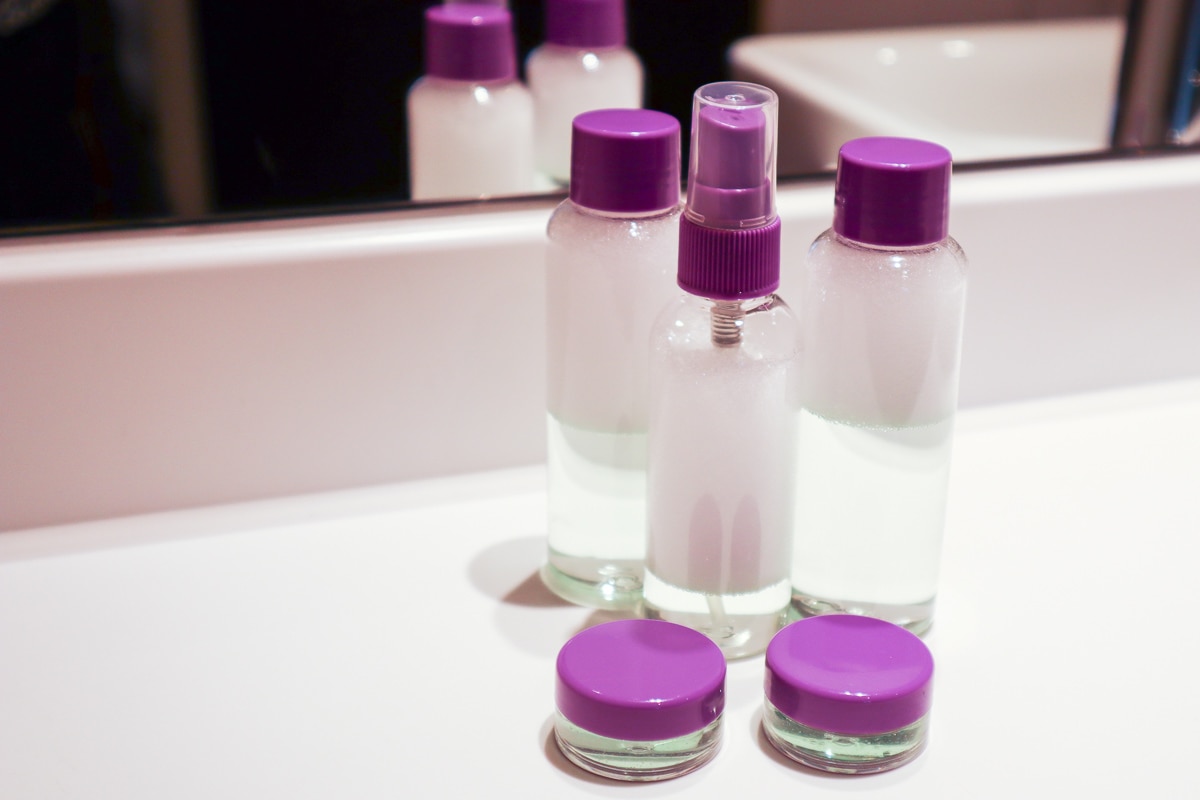 Small refillable toiletry bottles 