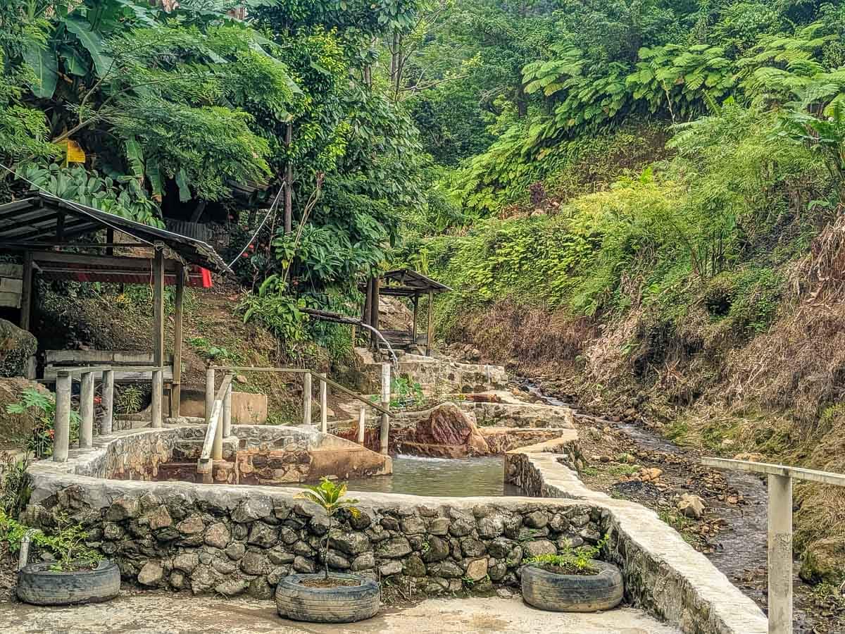 Wotten Waven hot springs, Dominica