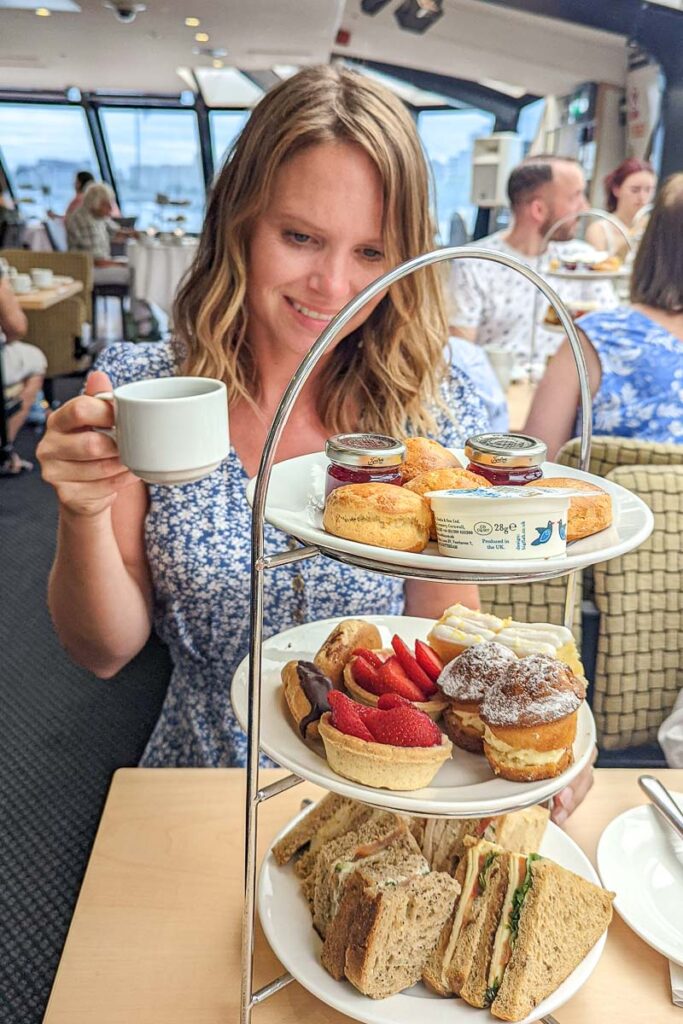 Afternoon tea river cruise London