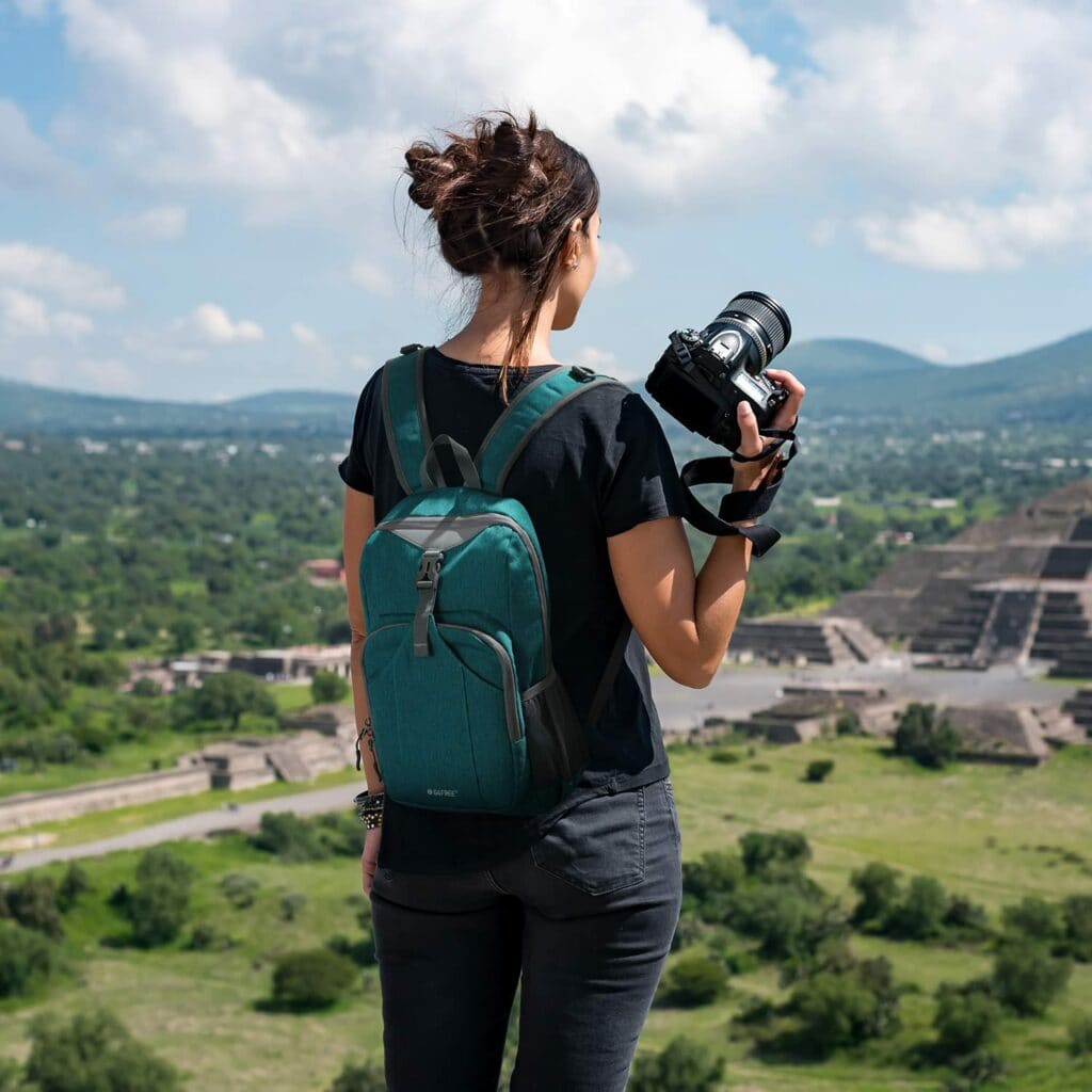 lightweight daypack backpack