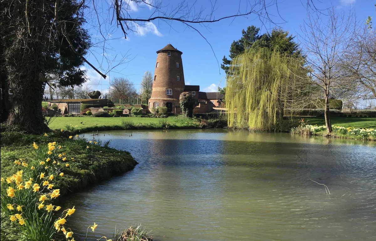 Romantic Windmill Retreat, Buckinghamshire