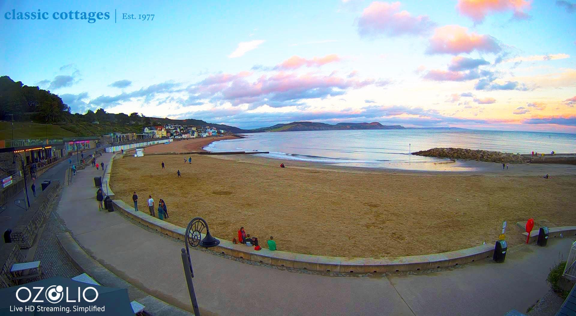 I love the Ozolio livestreams, like this one in Lyme Regis