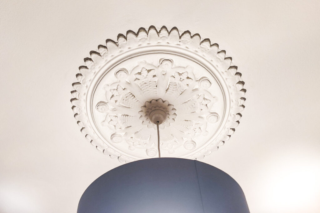 The pretty rose centrepiece in our lounge