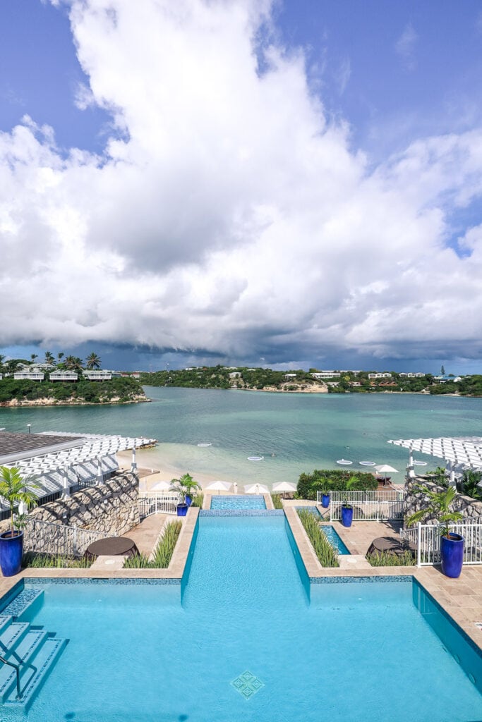 Triple infinity pools