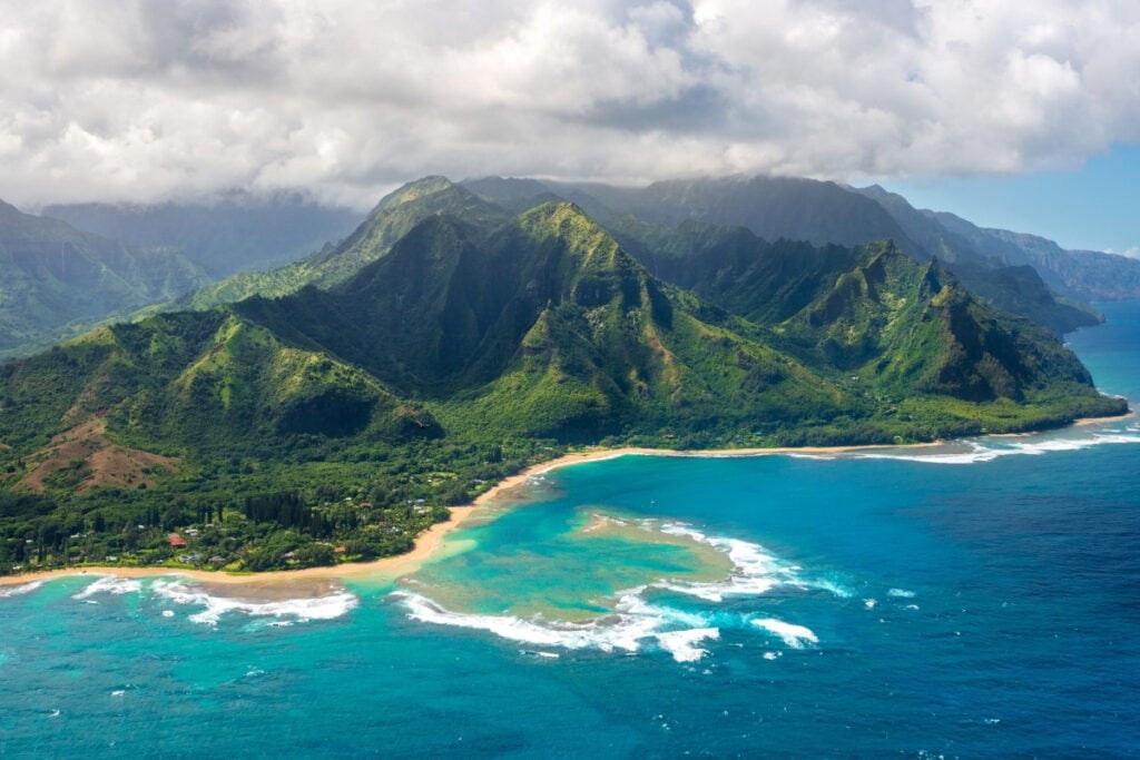5 Best Islands In Hawaii For Honeymoons and Couples Holidays