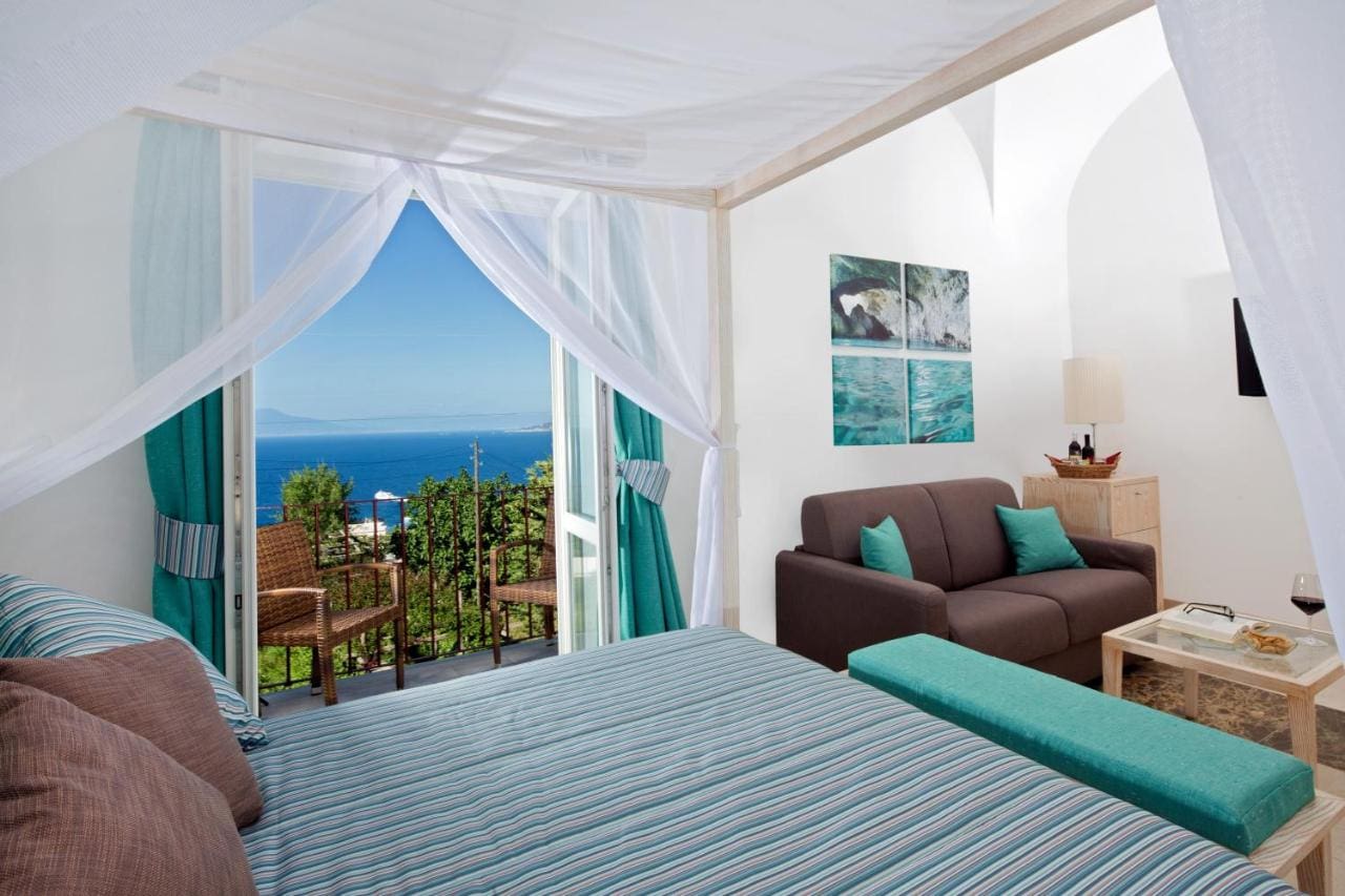 Smart bedrooms with sea views at Capri Wine Hotel