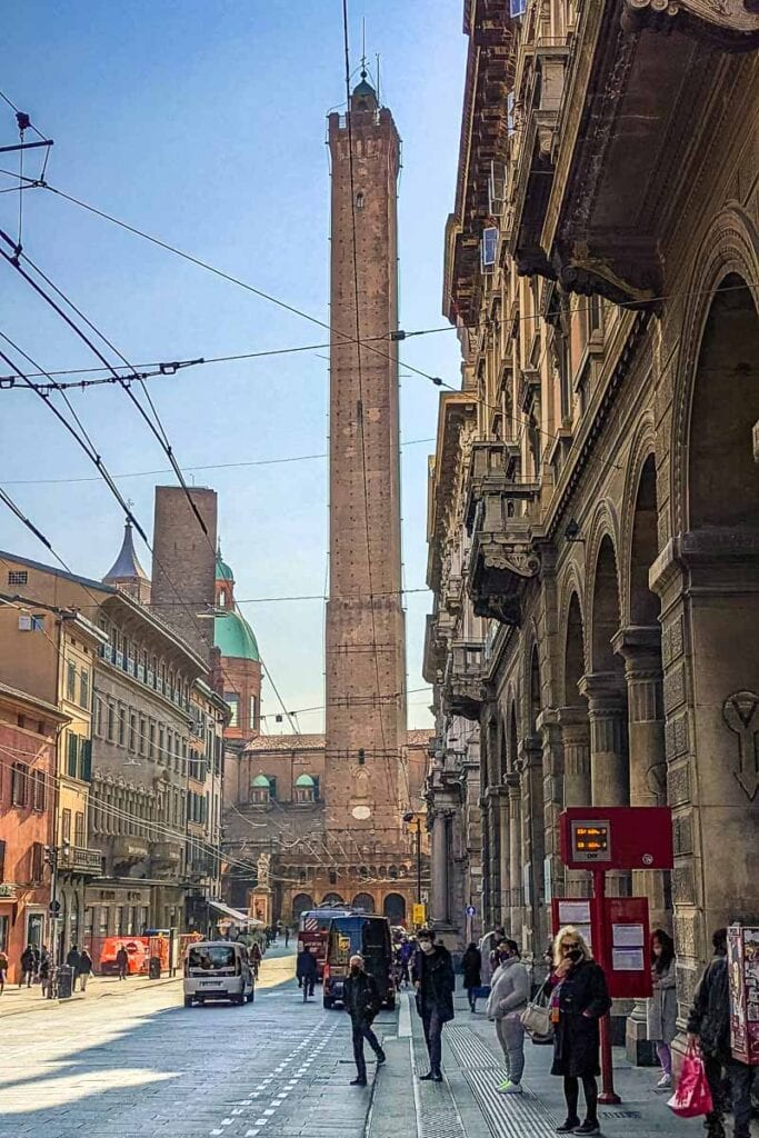 Via Rizzoli, Bologna