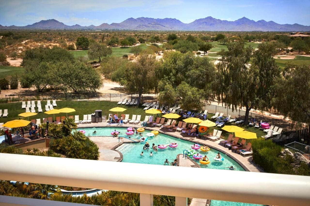 Phoenix Desert Ridge Resort pool