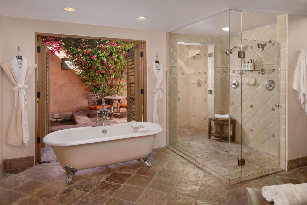 Royal Palms Resort and Spa bathroom