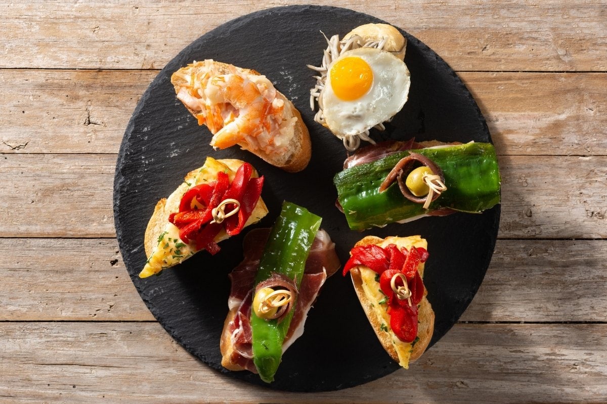 What to eat in San Sebastian pintxos tour