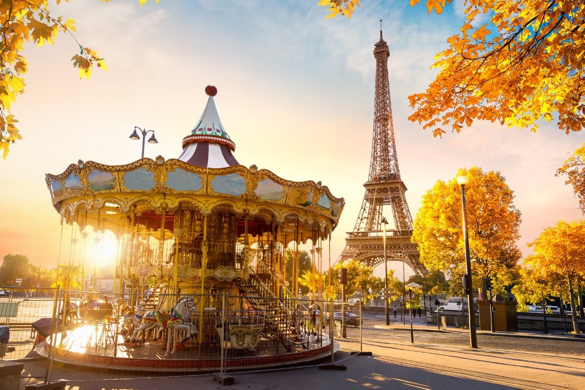 21 Dreamy Paris Hotels With A View Of The Eiffel Tower - Follow Me Away