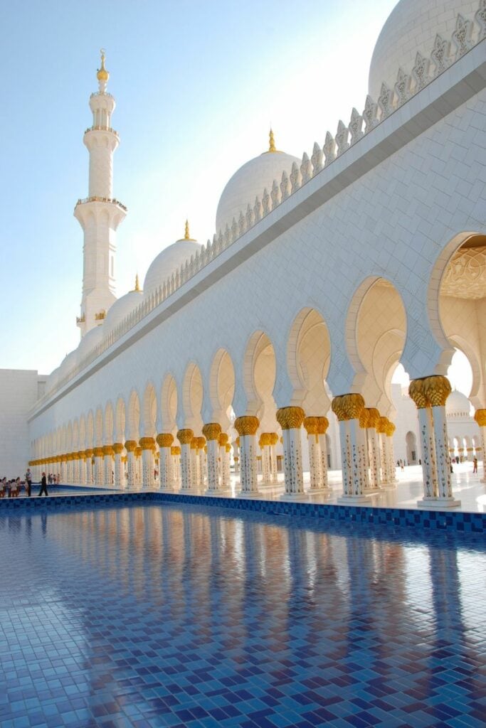 grand mosque in abu dhabi