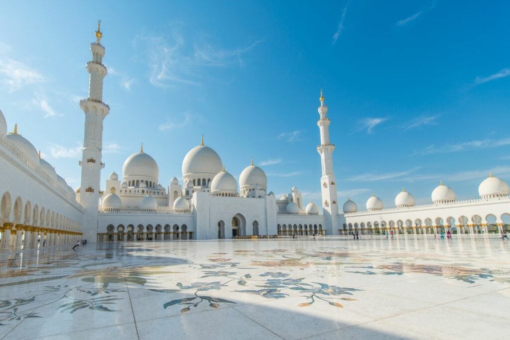 What To Wear In Abu Dhabi Abu Dhabi Packing List (2024 Guide)