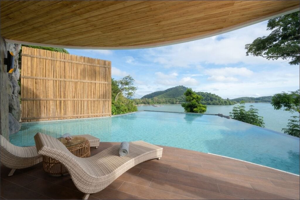 Sinae Phuket pool