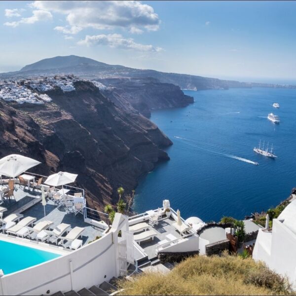 4 day Santorini itinerary