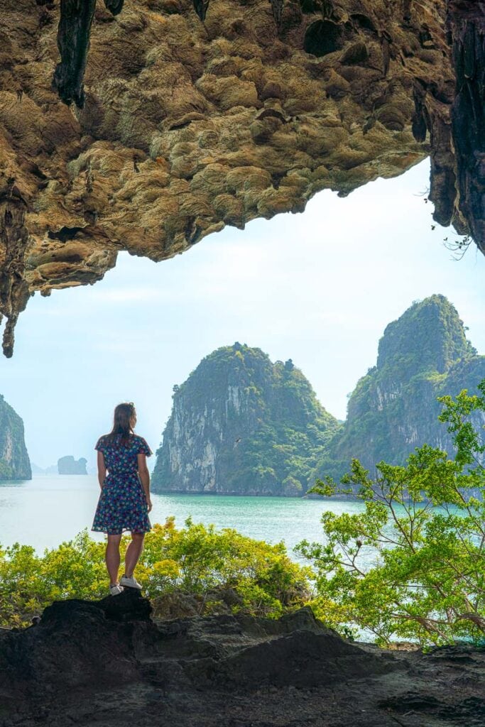 halong bay cave