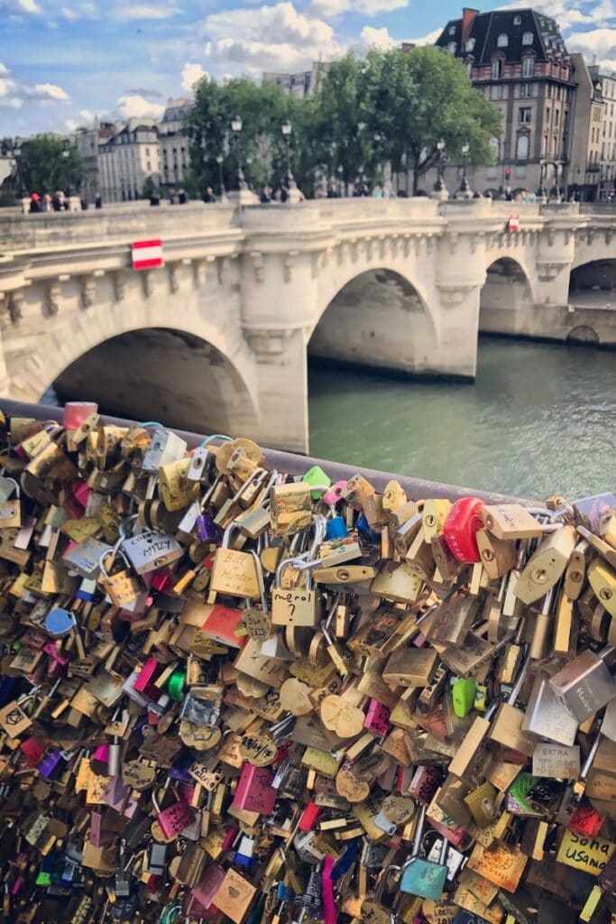 love lock bridge