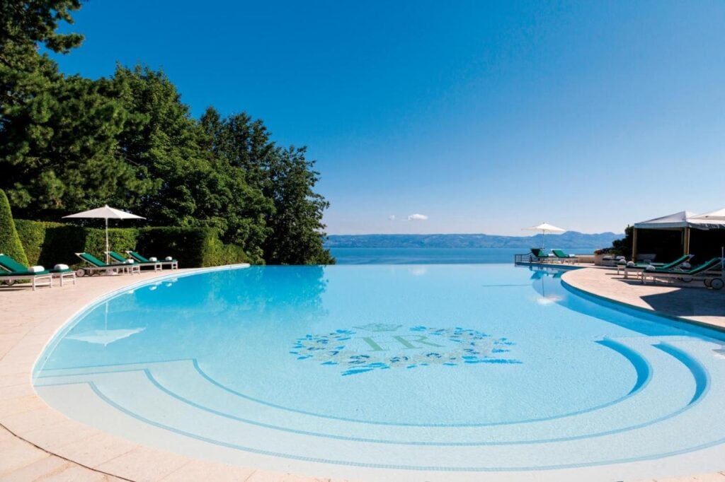 Hôtel Royal Evian pool