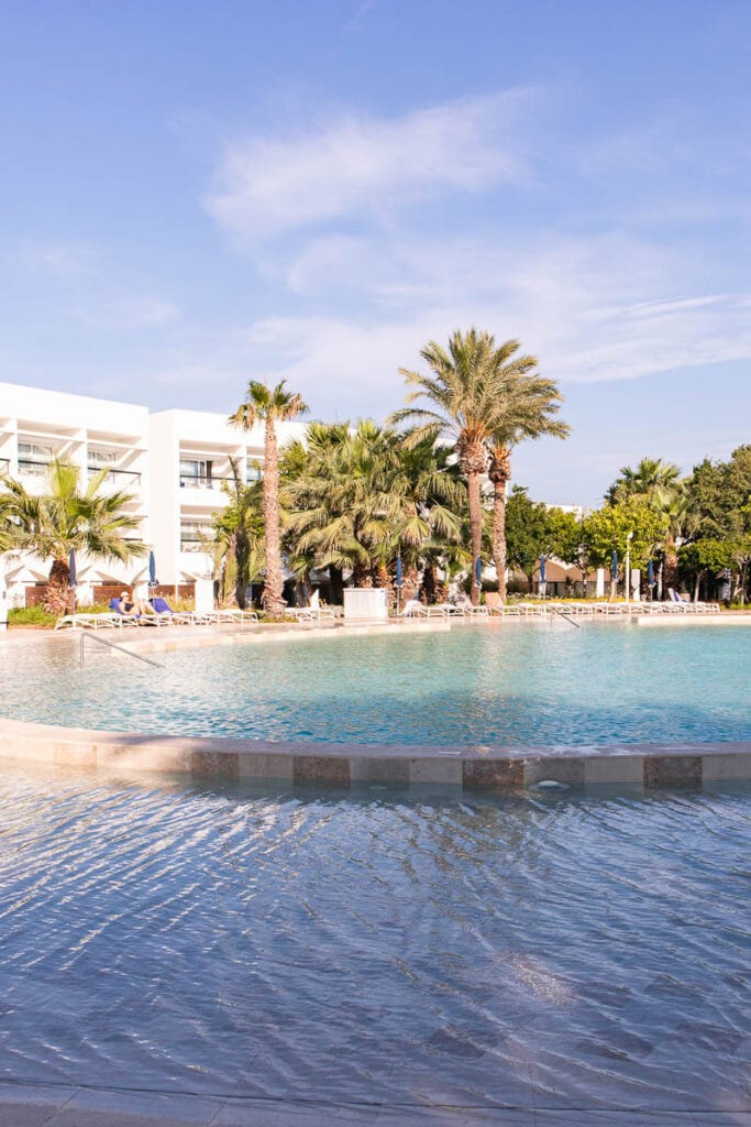 Swimming pool