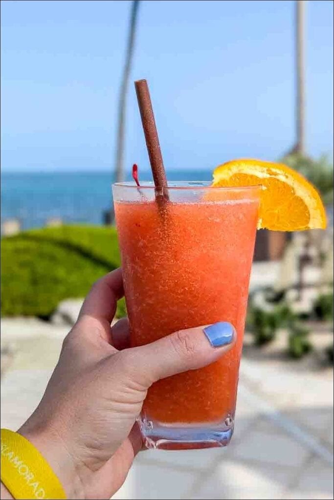 Cocktails at Amara Cay