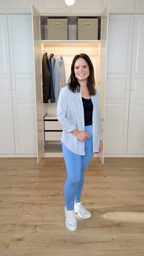 This shirt and leggings combo is ideal for a long haul flight