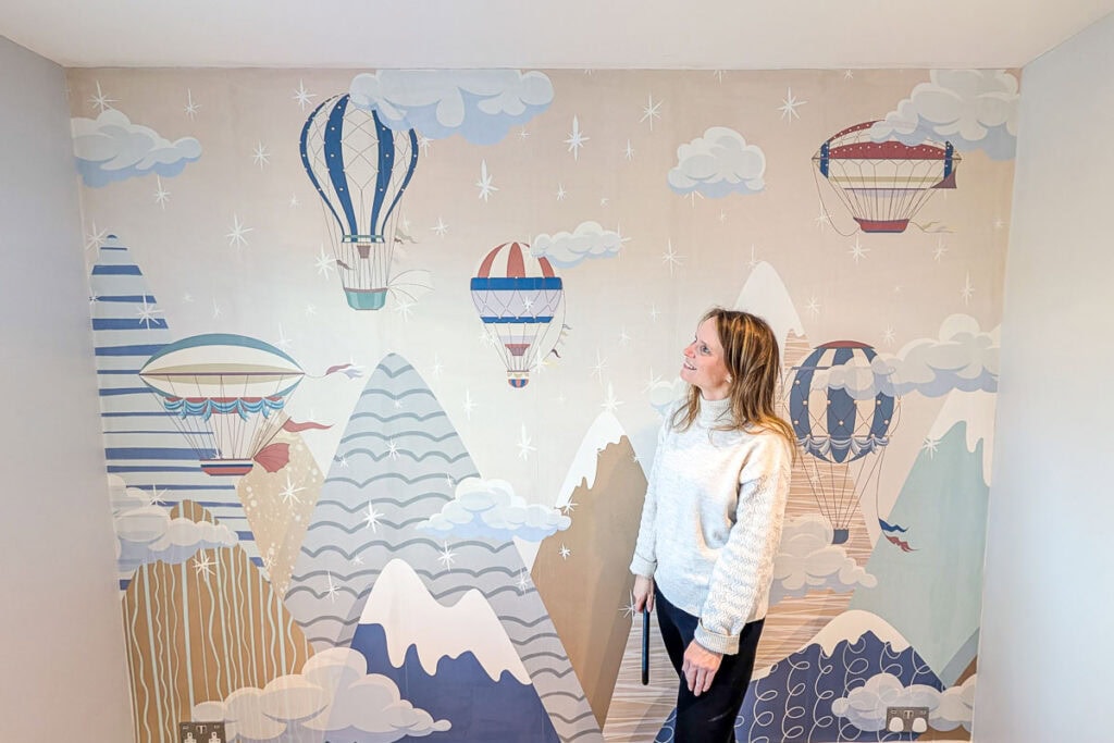 travel themed bedroom