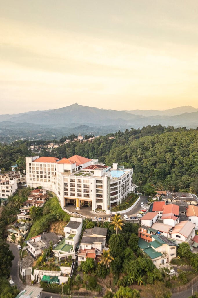 „Grand Kandyan Luxury Family“ viešbutis