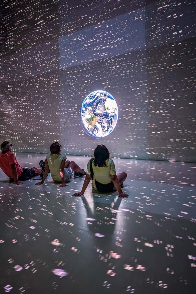 8k ars electronica linz