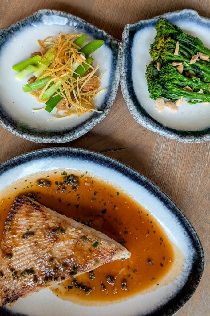 Kikis prie žuvies vakarienės